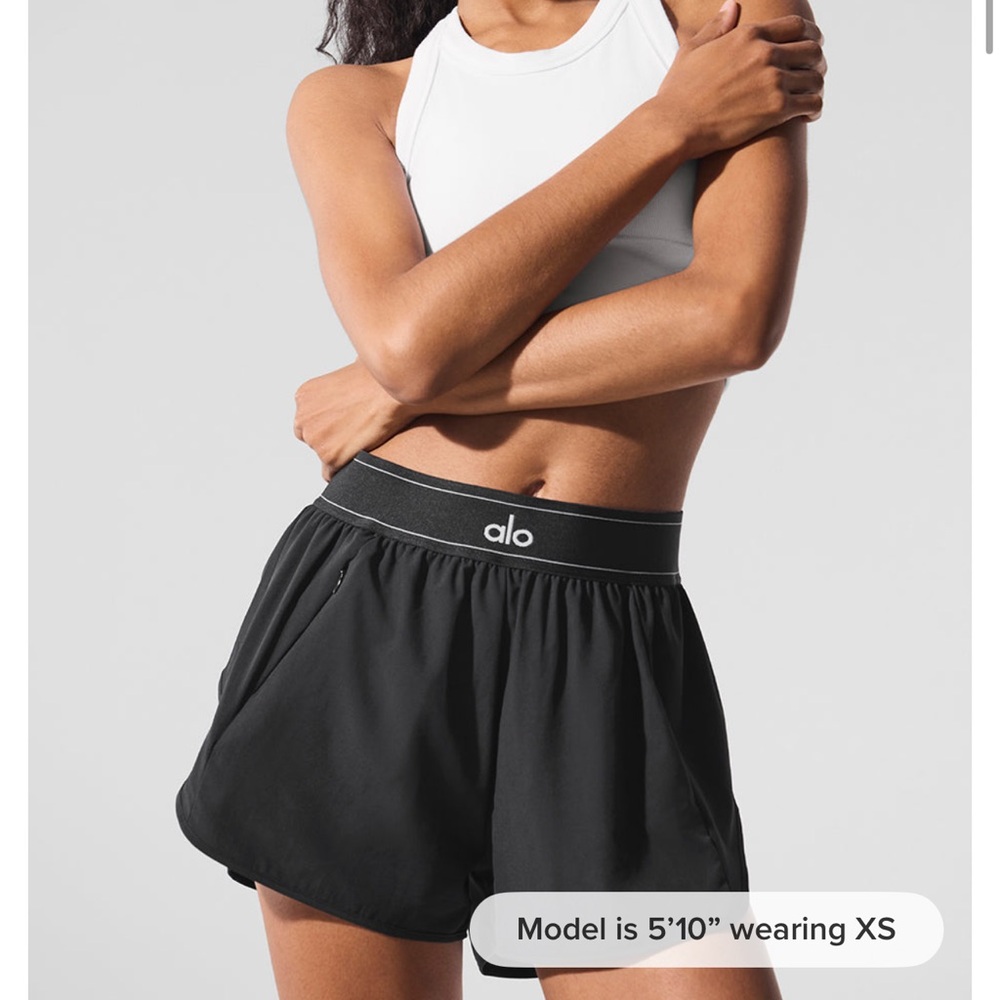 ALO Yoga Women's Black Athletic Shorts
